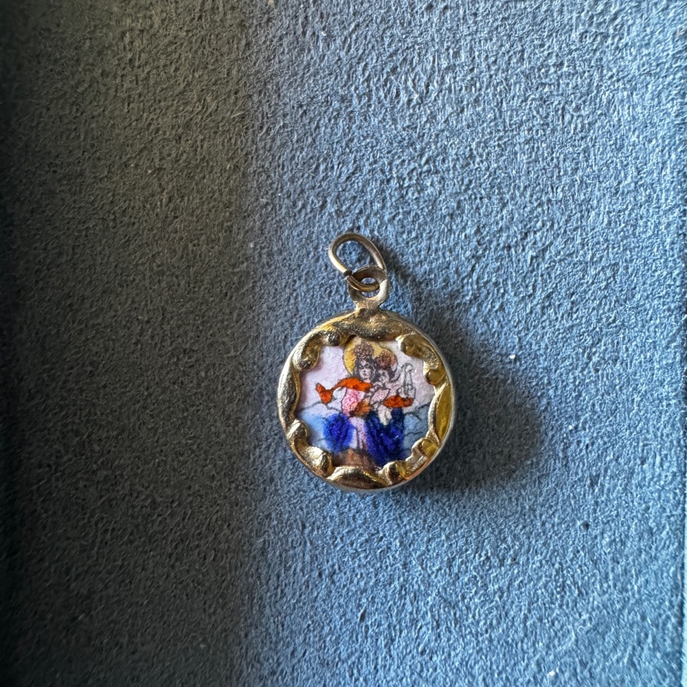 10k Vintage Virgin de Carmen Enamel Pendant